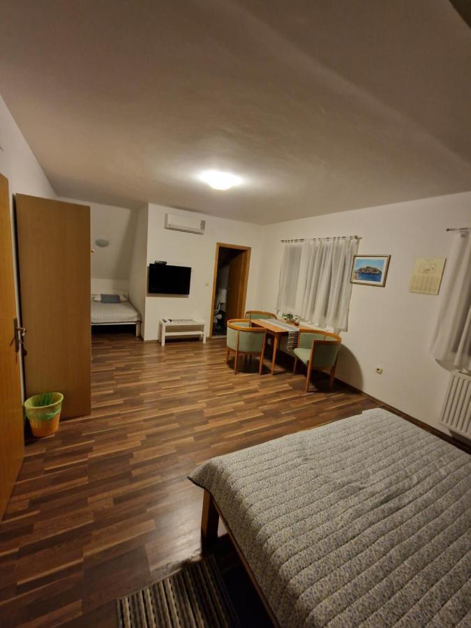 Guest House Wolf II Plitvička Jezera Εξωτερικό φωτογραφία
